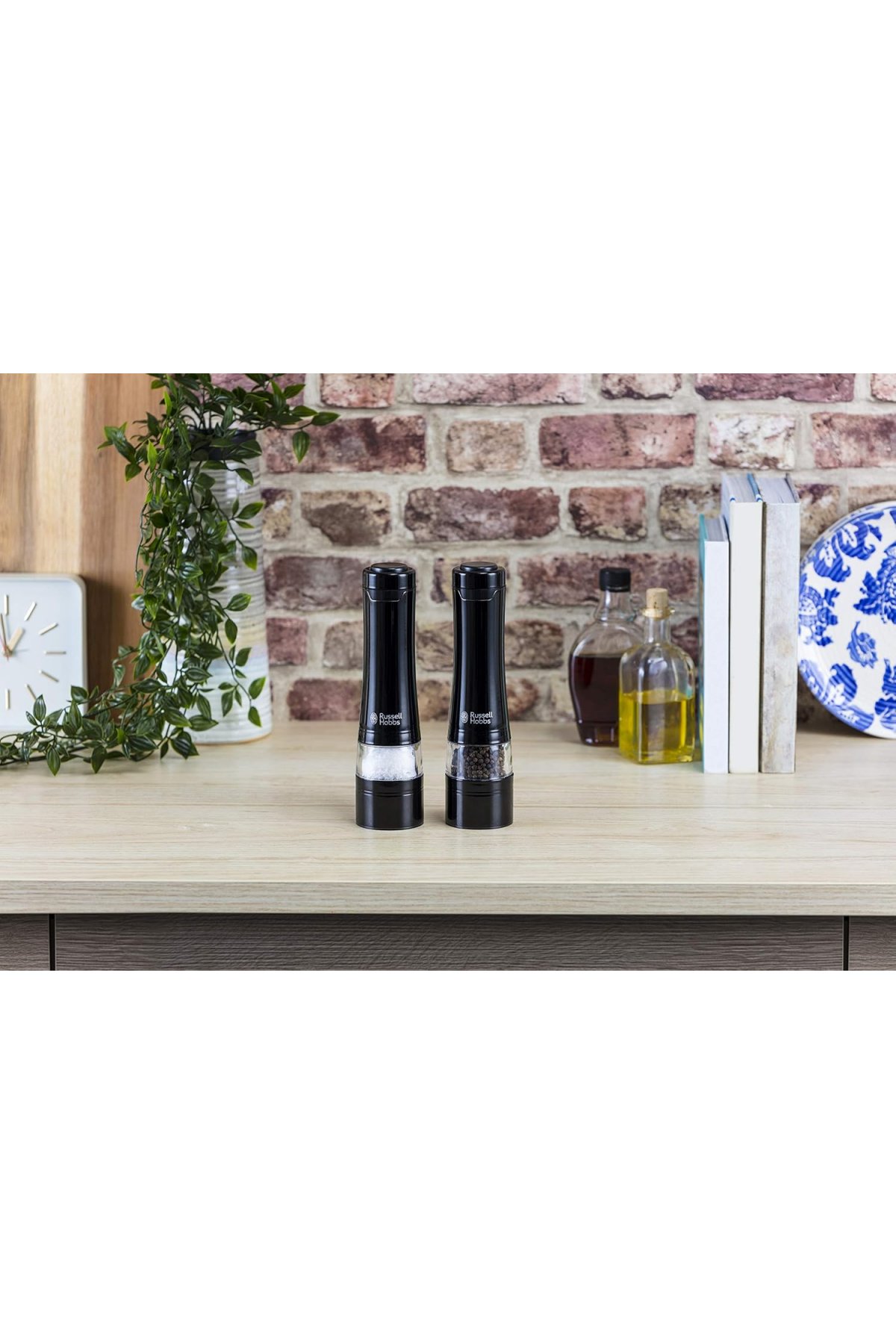 Russell Hobbs Otomatik Tuz ve Biber Öğütücü Değirmenler 28010-56 Siyah